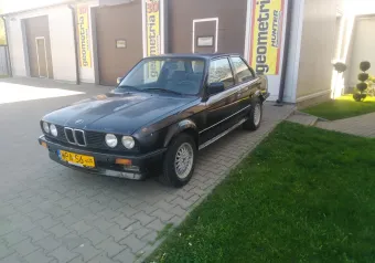 BMW E30 - zdjęcie - klasyk