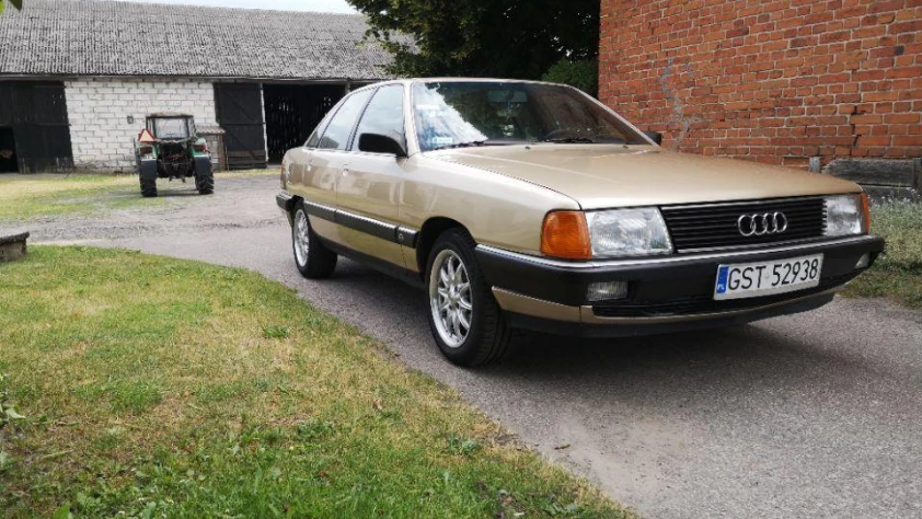 Audi 100- Rok 1990 - Kolor Złoty