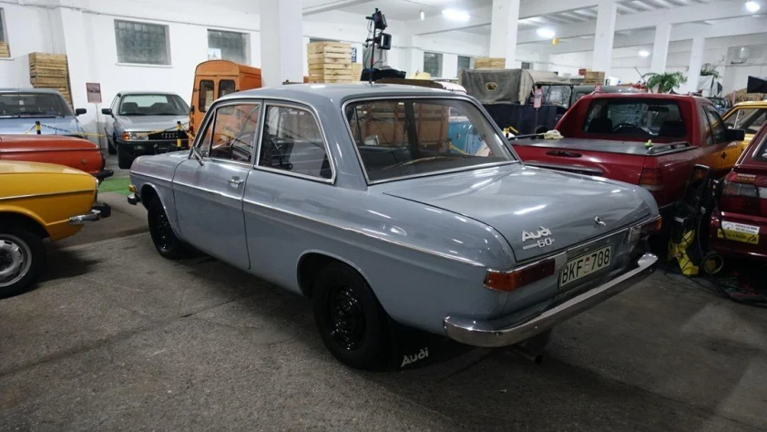 Audi 60- Rok 1969 - Kolor Szary