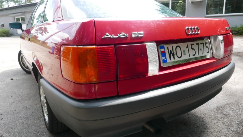 Audi 80 B3- Rok 1990 - Kolor Czerwony 