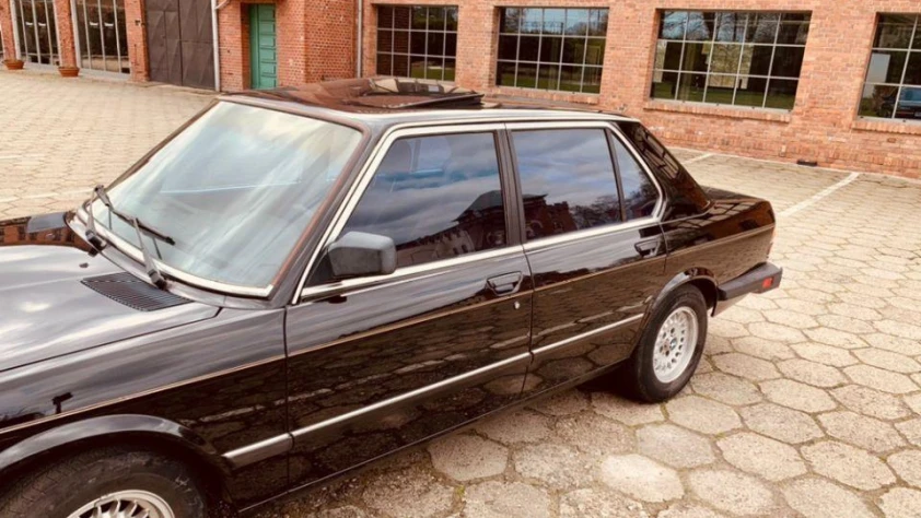BMW 528E E28- Rok 1987 - Kolor Czarny