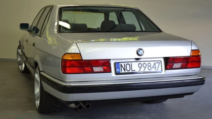 Bmw 735 e32