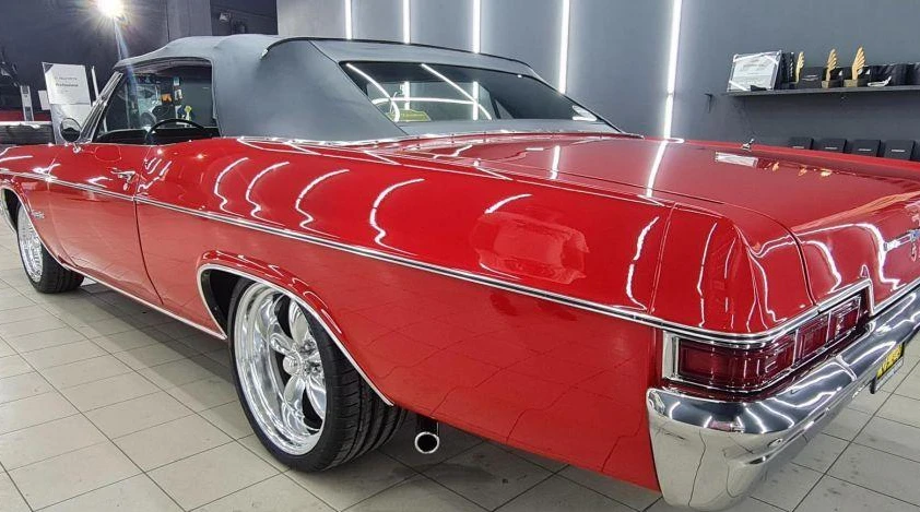 Chevrolet  Impala Super Sport- Rok 1966 - Kolor Czerwony