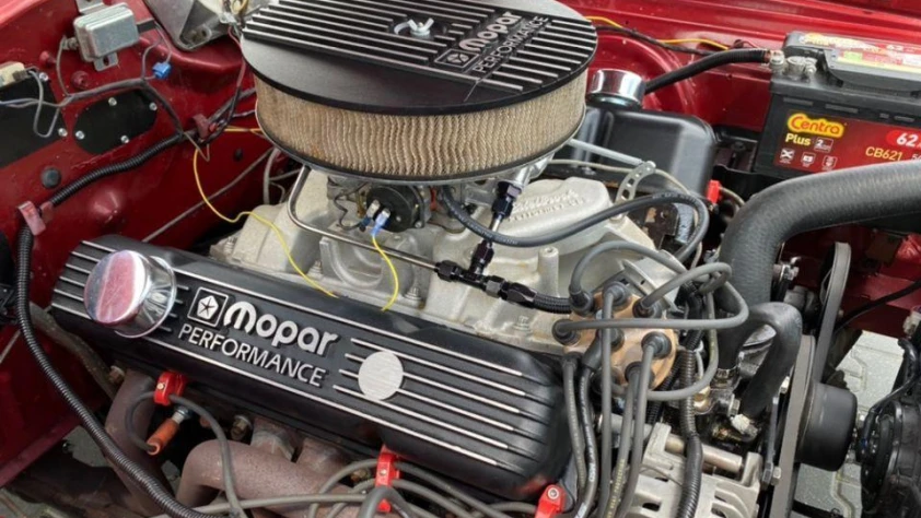 Dodge Coronet 500 V8- Rok 1967 - Kolor Czerwony