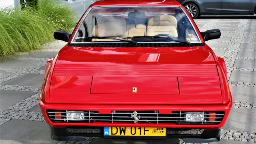 Ferrari Mondial 3.2 V8- Rok 1988 - Kolor Czerwony 