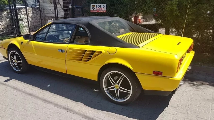 Ferrari Mondial Cabrio- Rok 1985 - Kolor Żółty
