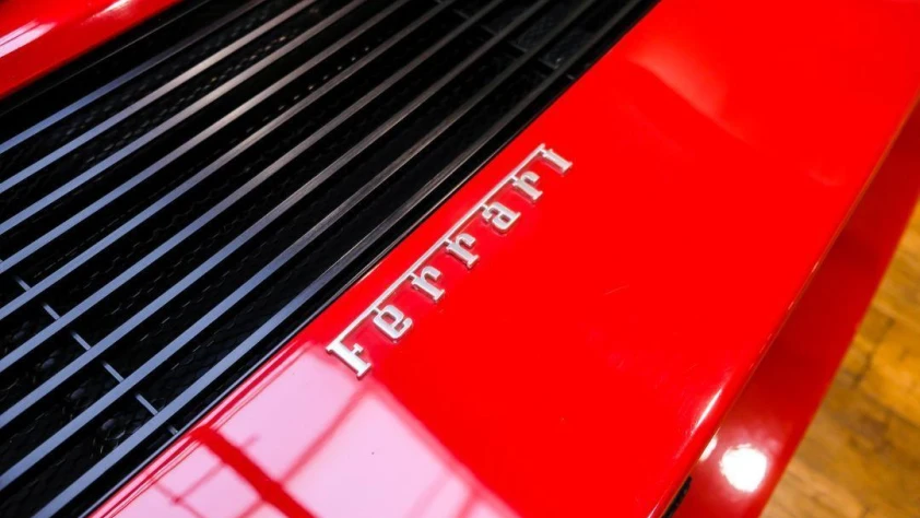 Ferrari Testarossa- Rok 1986 - Kolor Czerwony