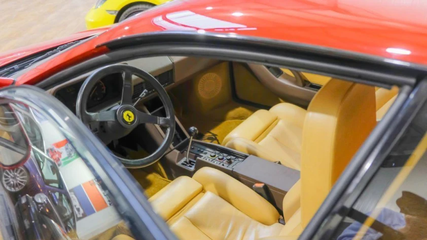 Ferrari Testarossa- Rok 1986 - Kolor Czerwony