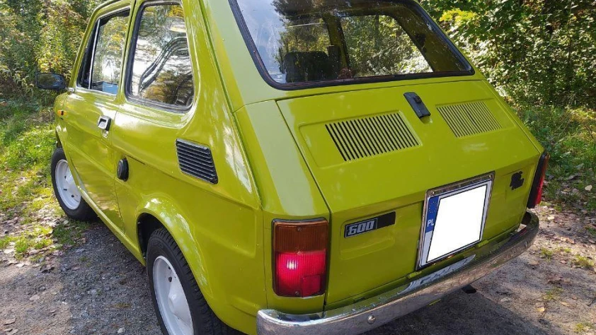 Fiat 126P Wnętrze Oryginalne Odrestaurowane