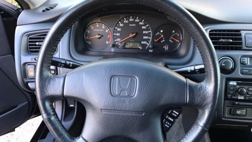 Honda Accord- Rok 1998 - Kolor Czarny