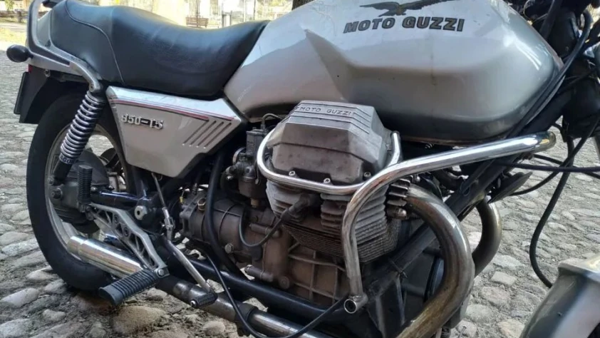 Inne Moto Guzzi- Rok 1984 - Kolor Srebrny