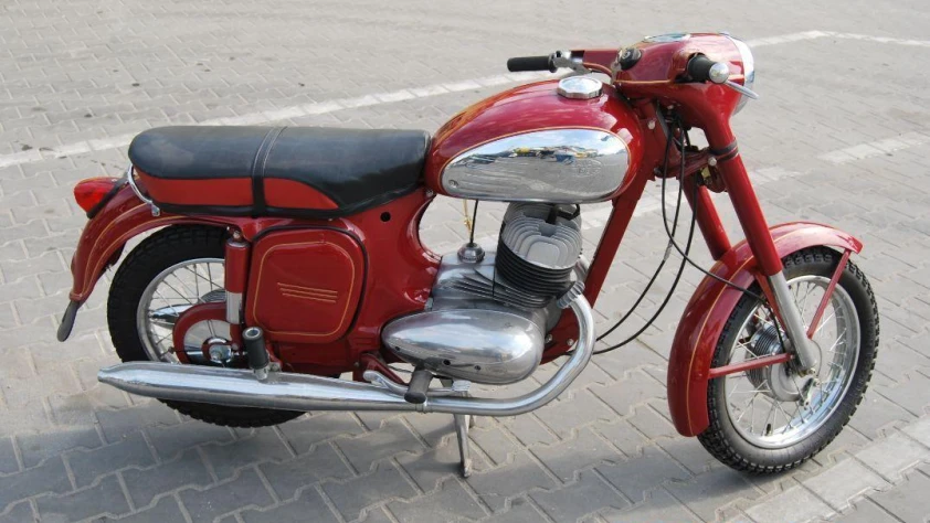 Jawa 360- Rok 1963 - Kolor Bordowy 