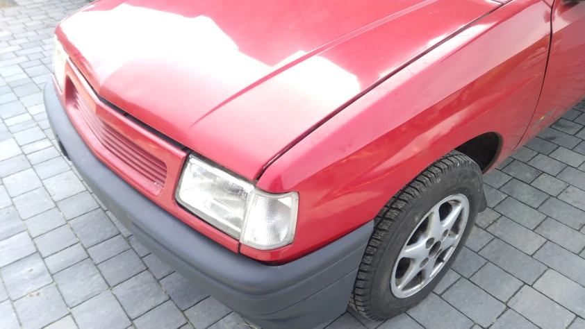 Opel Corsa A- Rok 1992 - Kolor Czerwony