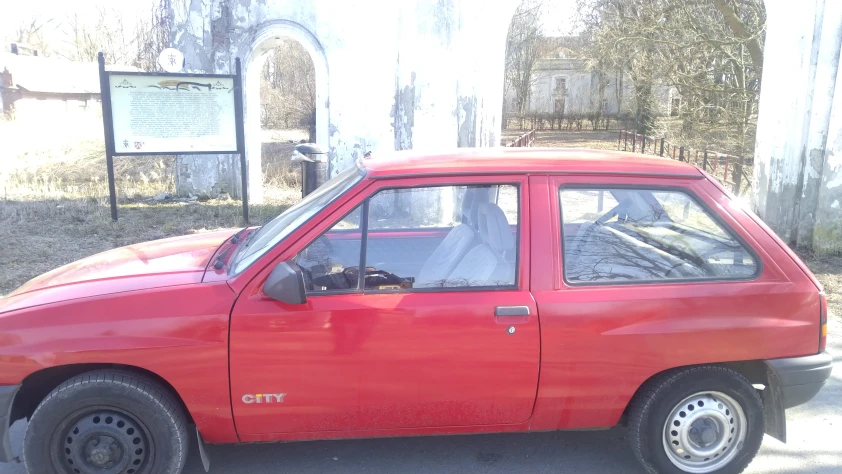Opel Corsa A- Rok 1992 - Kolor Czerwony