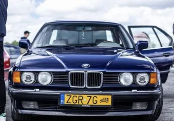 BMW E32 - zdjęcie - klasyk