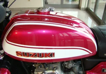 Support / Boîtier De Batterie Pour Suzuki GT 750 Water Buffalo (1972 à 1977) - Pièce D'Occasion