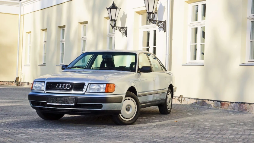 Audi 100 C4- Rok 1991 - Kolor Srebrny 