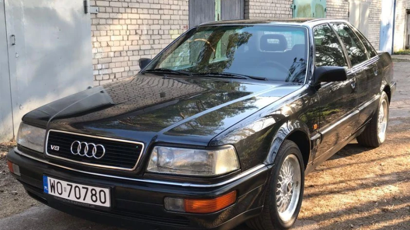 Audi V8 D11- Rok 1992 - Kolor Czarny