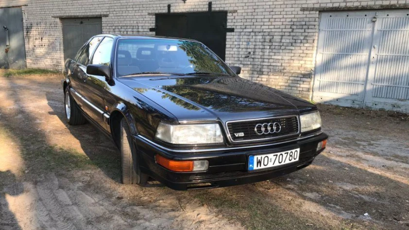 Audi V8 D11- Rok 1992 - Kolor Czarny