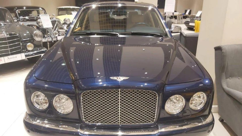 Bentley Arnage- Rok 2005 - Kolor Niebieski