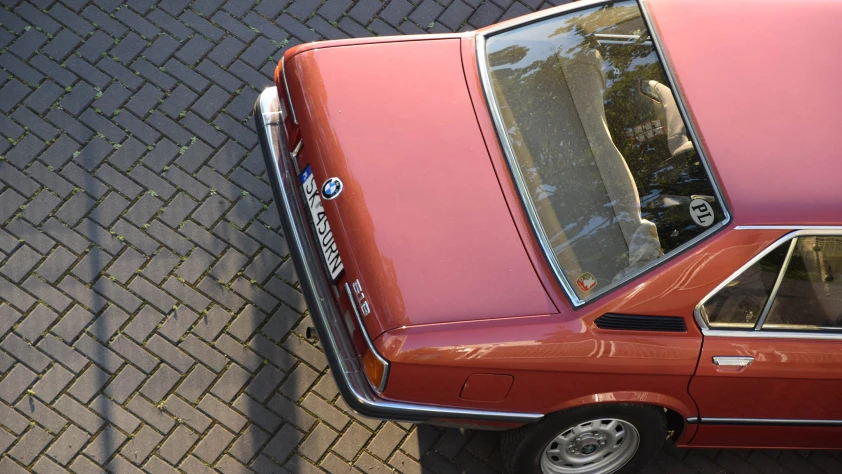 BMW 518- Rok 1980 - Kolor czerwony