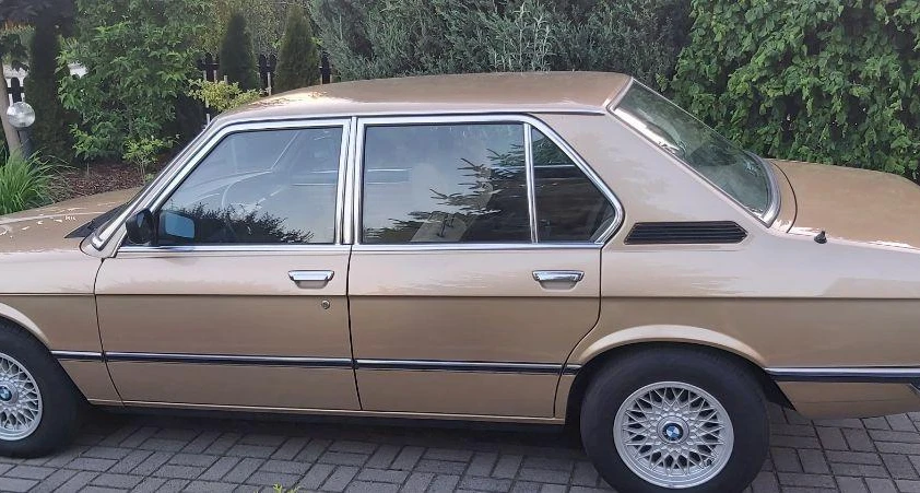 BMW 518 E12- Rok 1981 - Kolor Złoty