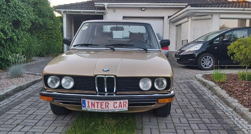 BMW 518 E12- Rok 1981 - Kolor Złoty