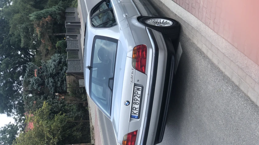 BMW 740d- Rok 2000 - Kolor Srebrny
