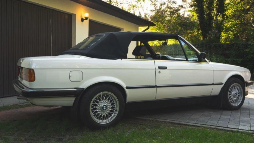 BMW E30 Cabriolet- Rok 1987 - Kolor Biały