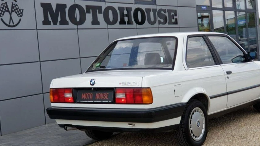 BMW Seria 3 320 E30- Rok 1987 - Kolor Biały