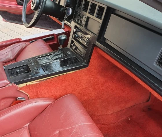 Chevrolet corvette- Rok 1984 - Kolor czerwony