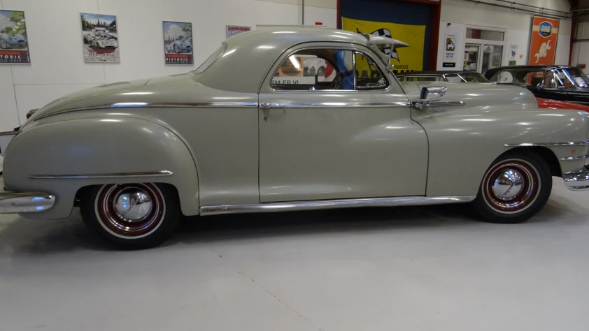 Chrysler Royal Business Coupe- Rok 1948 - Kolor Szary