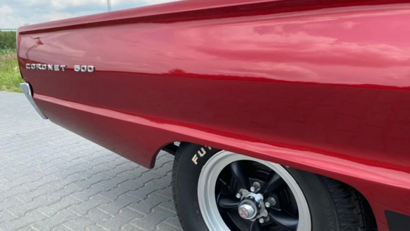 Dodge Coronet 500 V8- Rok 1967 - Kolor Czerwony