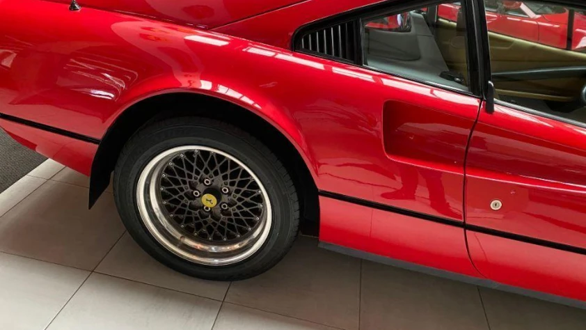 Ferrari 308- Rok 1981 - Kolor Czerwony