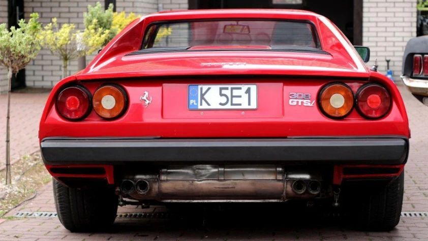 Ferrari 308 GTSi - Rok 1982 - Kolor Czerwony