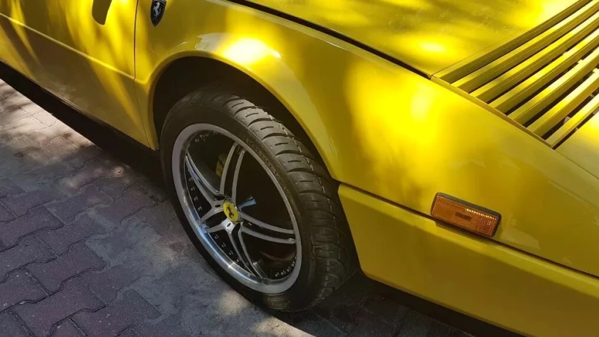 Ferrari Mondial Cabrio- Rok 1985 - Kolor Żółty