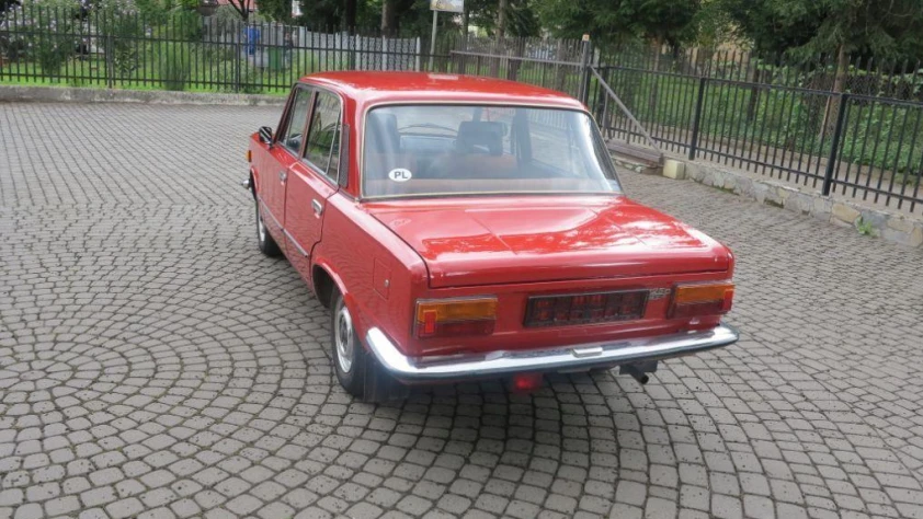 Fiat 125p- Rok 1986 - Kolor Czerwony