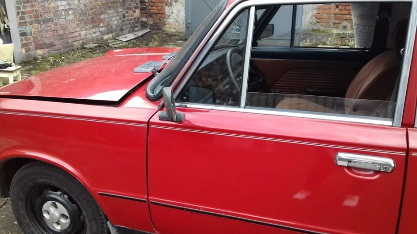 Fiat 125p- Rok 1989 - Kolor czerwony