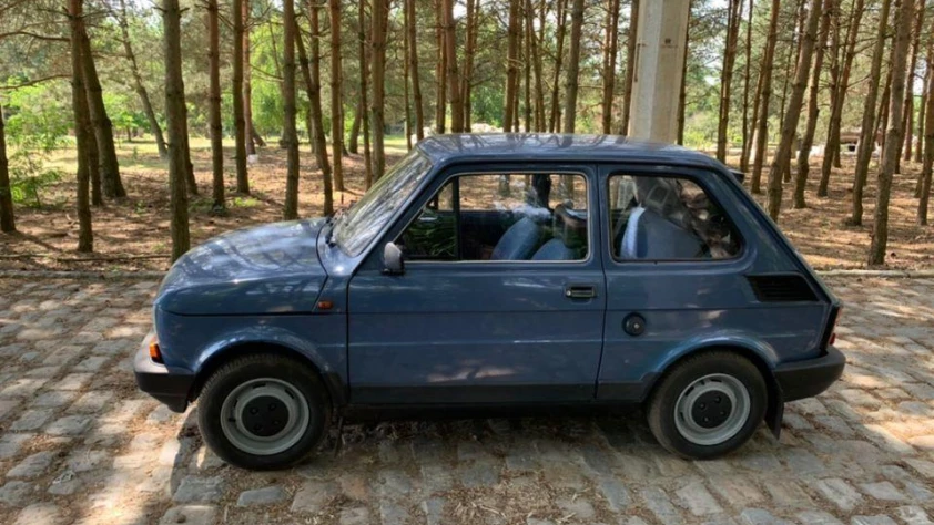 Fiat 126p- Rok 1990 - Kolor Niebieski