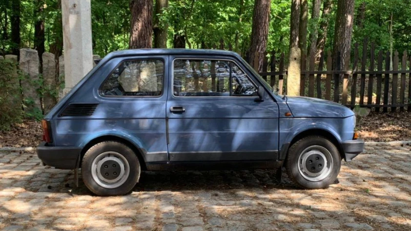 Fiat 126p- Rok 1990 - Kolor Niebieski