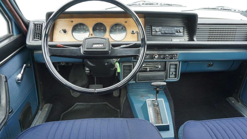 Fiat 132 GLS- Rok 1977 - Kolor Niebieski