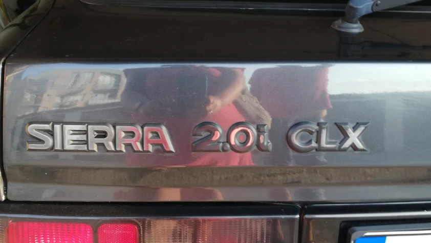 Ford SIERRA 2.0i CLX - Rok 1990 - Kolor Grafit