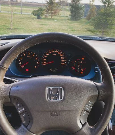 Honda Legend 3.5 V6 - Rok 1999 - Kolor Zielony