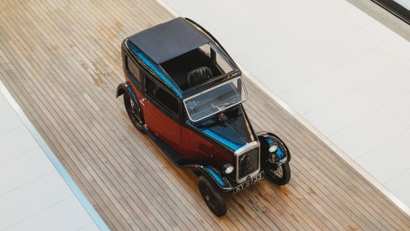 Inne Austin 7 Saloon - Rok 1933 - Kolor Bordowy
