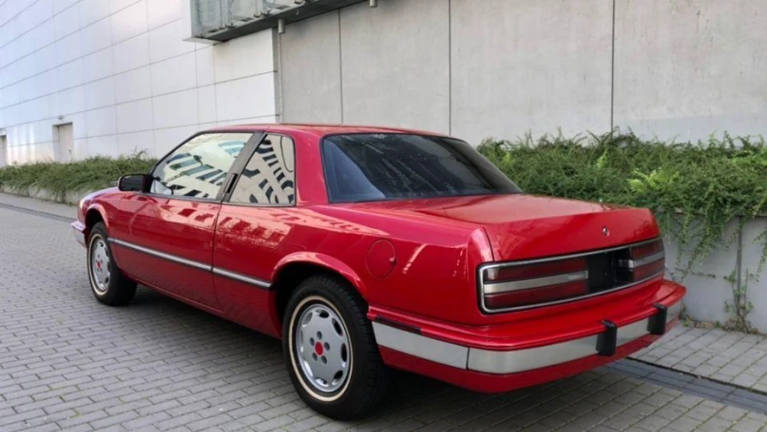 Inne Buick Regal- Rok 1988 - Kolor Czerwony