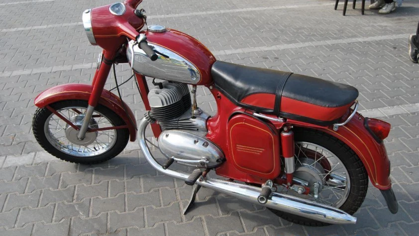 Jawa 360- Rok 1963 - Kolor Bordowy 
