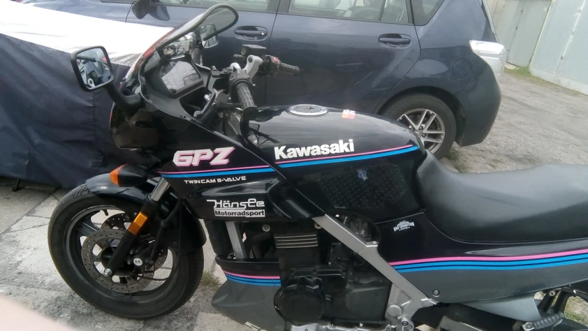 Kawasaki  GPZ 500s- Rok 1991 - Kolor czarny