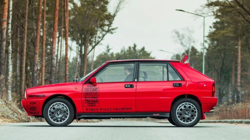 Lancia Delta Integrale 8V- Rok 1988 - Kolor Czerwony