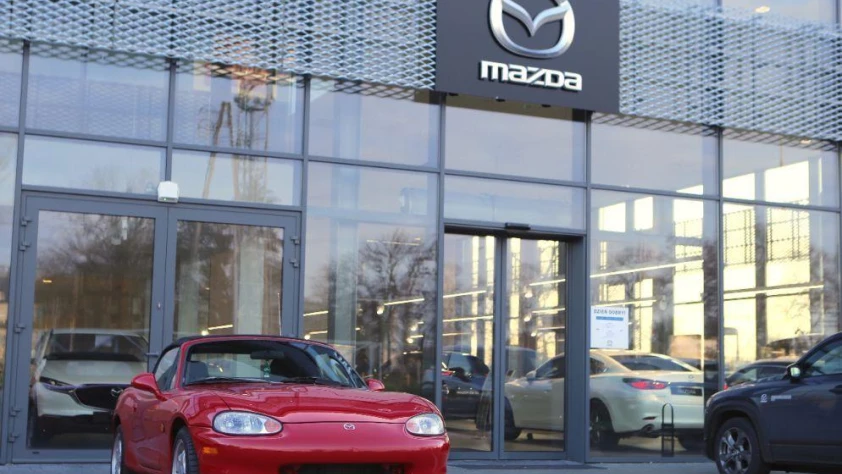Mazda MX 5 NB- Rok 2000 - Kolor Czerwony