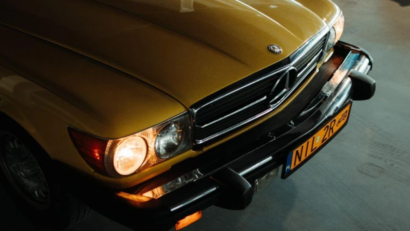 Mercedes 380SL R107 Kabriolet- Rok 1981 - Kolor Żółty